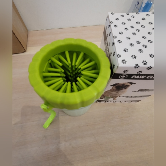 BOGO Paw Cleaners - Picture 3 of 15